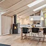 3 Bedroom Cozy Home In Tarm * Tarm