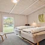 3 Bedroom Cozy Home In Tarm Feriehus