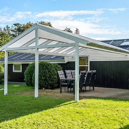 3 Bedroom Cozy Home In Tarm Feriehus *