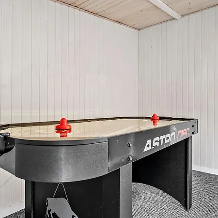 3 Bedroom Amazing In Holiday home Tarm